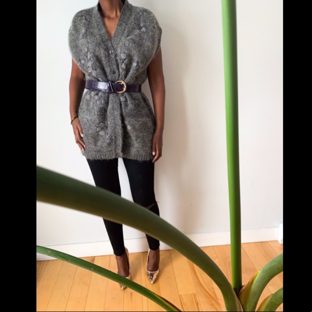 Sleeves less Wool Cardigan